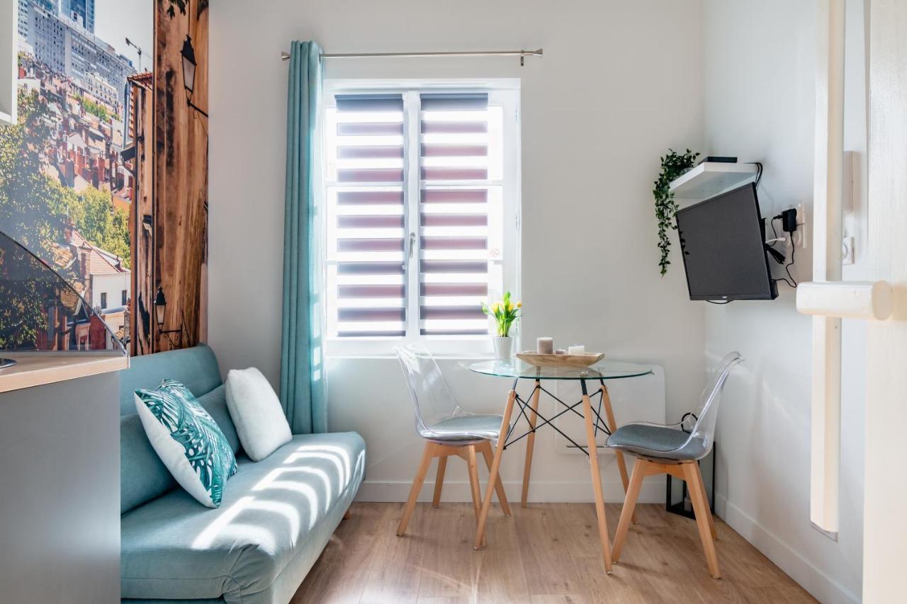 Apartament L'Imperial - St Genis Centre Saint-Genis-Laval Zewnętrze zdjęcie