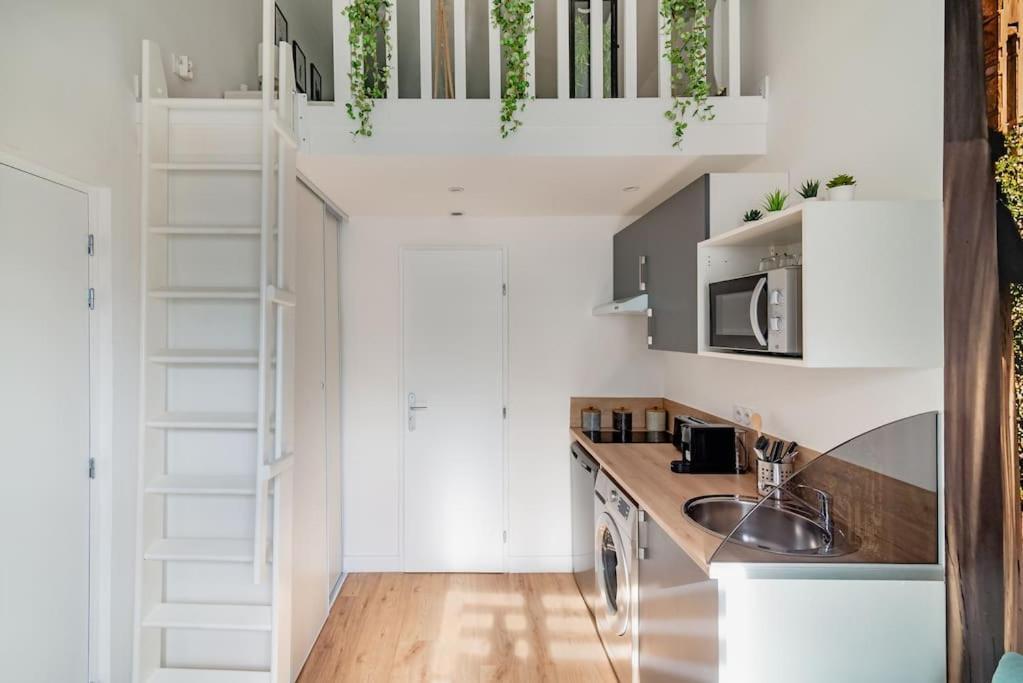 Apartament L'Imperial - St Genis Centre Saint-Genis-Laval Zewnętrze zdjęcie