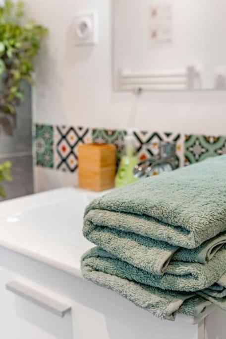 Apartament L'Imperial - St Genis Centre Saint-Genis-Laval Zewnętrze zdjęcie